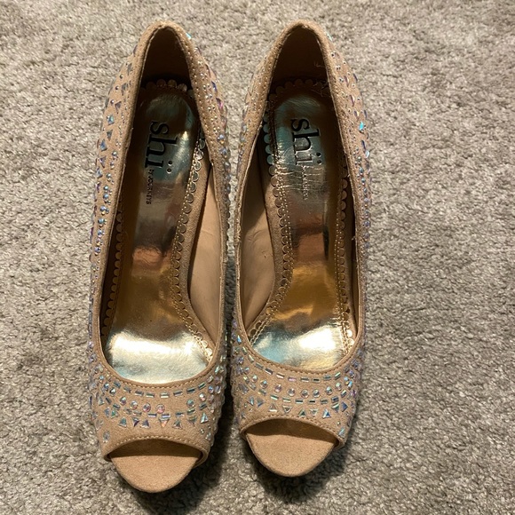 Shi Journeys pumps-Size 7 worn once! - Picture 2 of 4